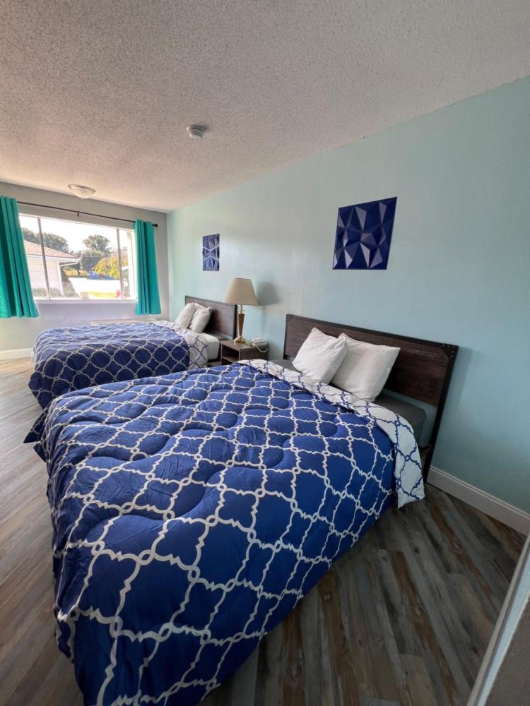 Double Room with Two Double Beds - Non-Smoking interior